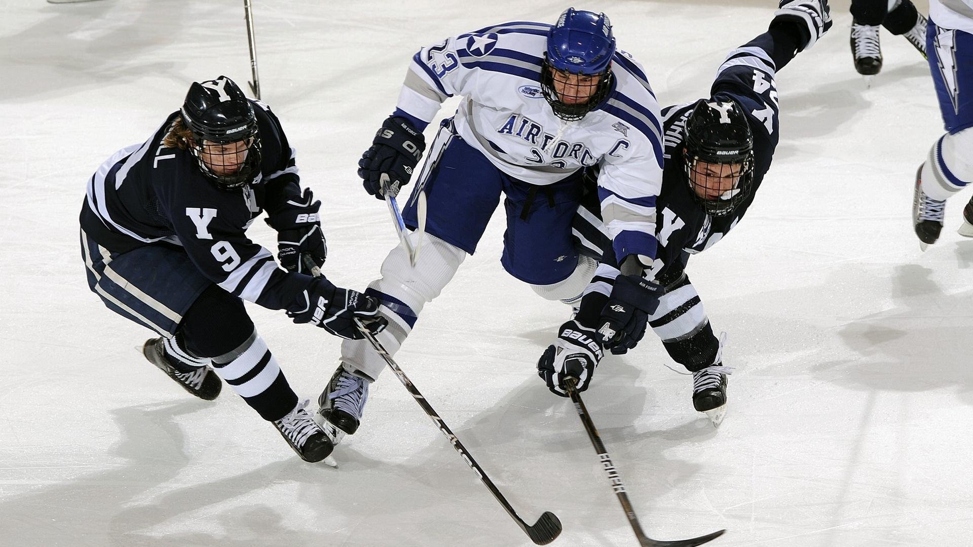 关键战役：决定年度冠军的关键比赛，关键之战
