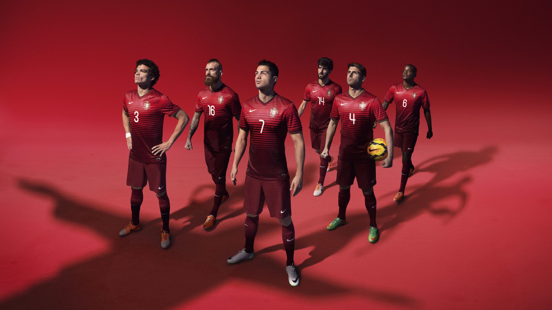 国足视频分析团队揭示战术变化趋势，国足视频集锦高清